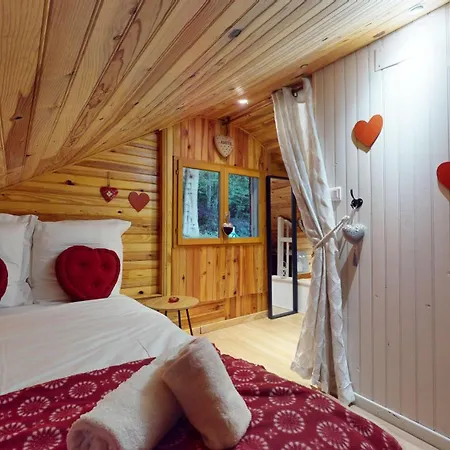 Glitzerstein 木屋 *